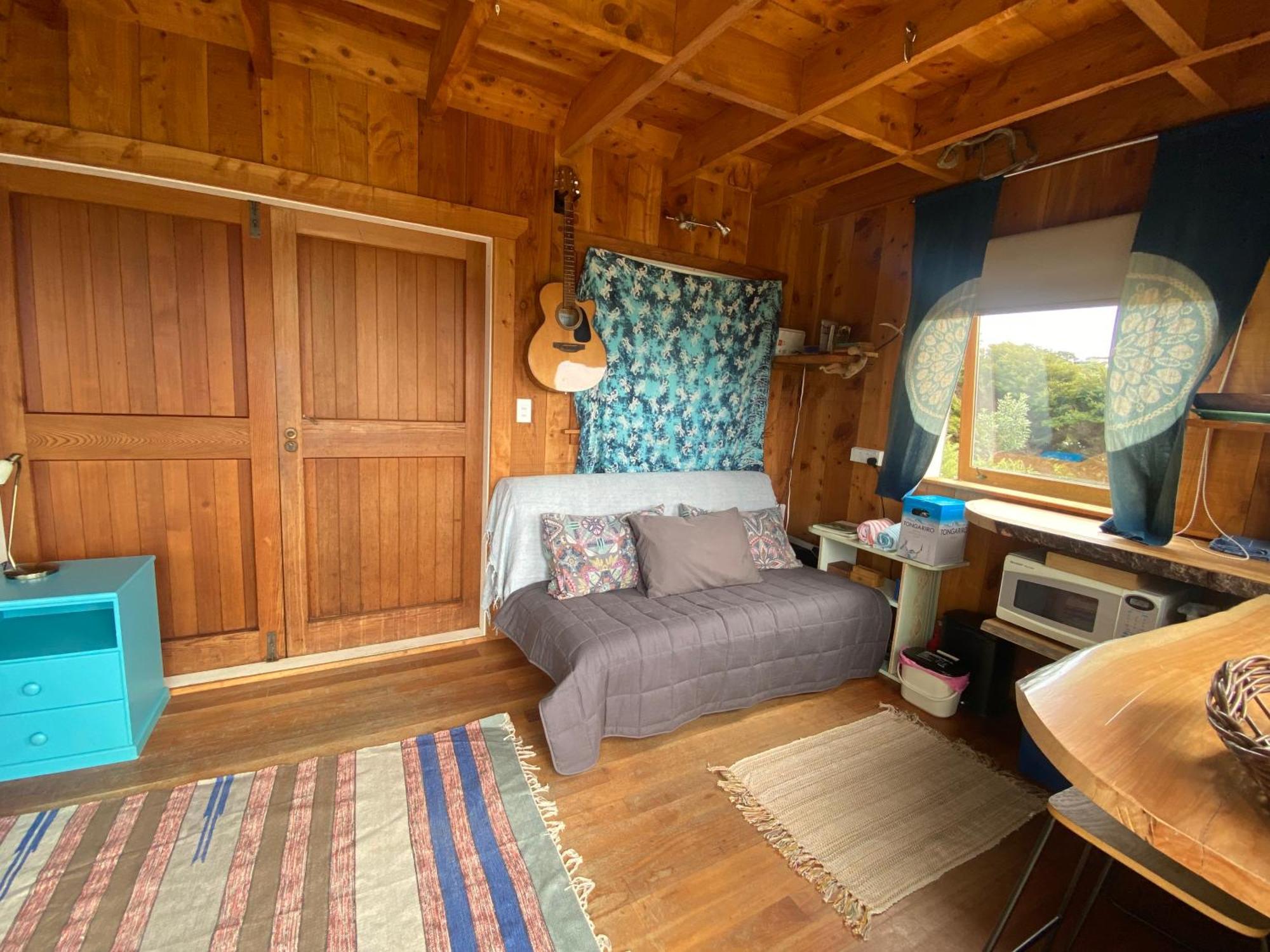 Kereru Cabin - Spectacular Seaviews, Rustic, Glamping Eco Adventure Палм-Бич Экстерьер фото